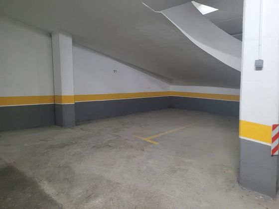 Foto 2 de Garaje en alquiler en calle Doutor Maceira de 12 m²