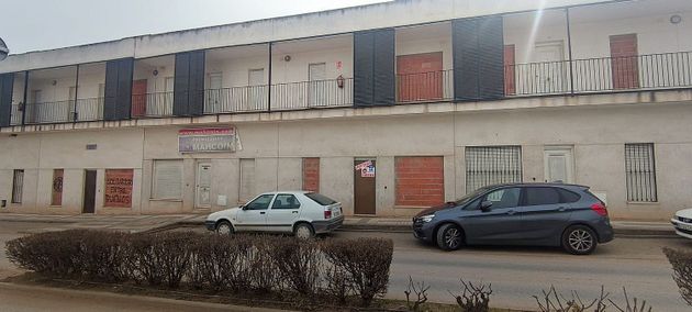 Foto 1 de Piso en venta en Santos de Maimona (Los) de 3 habitaciones con garaje y aire acondicionado