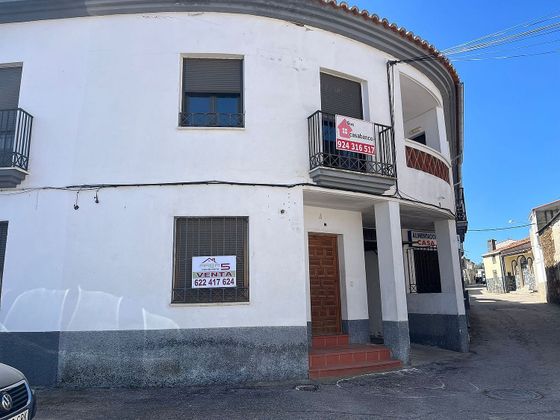 Foto 1 de Casa en venda a Salvatierra de Santiago de 4 habitacions amb terrassa i balcó