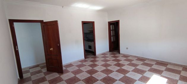 Foto 2 de Venta de casa adosada en San Roque - Ronda norte de 4 habitaciones con terraza