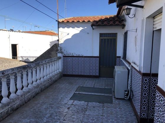 Foto 2 de Casa adossada en venda a calle Pozo de 4 habitacions amb terrassa i garatge