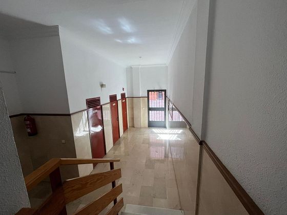 Foto 2 de Piso en venta en La Cañada de 3 habitaciones con balcón y ascensor