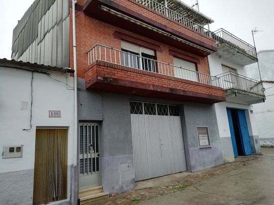 Foto 2 de Casa en venda a calle Espronceda de 3 habitacions amb terrassa i balcó