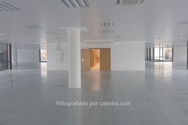 Foto 2 de Oficina en lloguer a Almeda - El Corte Inglés amb garatge i ascensor