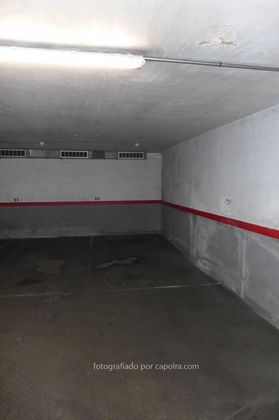 Foto 1 de Alquiler de garaje en Vila de Gràcia de 9 m²