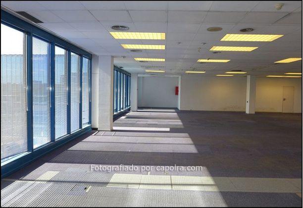 Foto 2 de Alquiler de oficina en Zona Industrial con garaje y aire acondicionado
