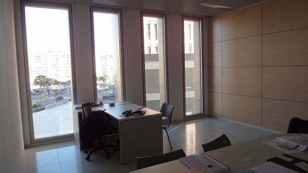 Foto 1 de Oficina en alquiler en Gran Via LH de 321 m²