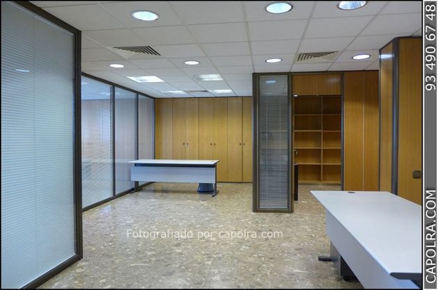Foto 2 de Oficina en venda a Sants de 122 m²