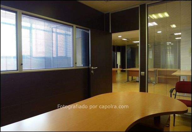 Foto 2 de Alquiler de oficina en El Gall con aire acondicionado y ascensor