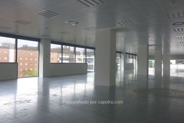 Foto 2 de Alquiler de oficina en El Poblenou con ascensor