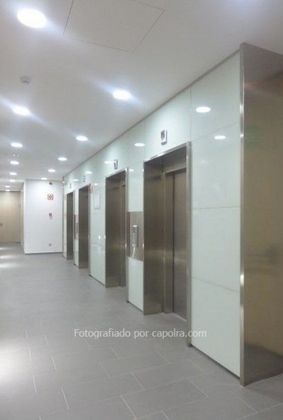 Foto 2 de Alquiler de oficina en El Poblenou de 5595 m²