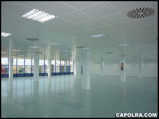 Foto 2 de Alquiler de oficina en Zona Industrial de 112 m²