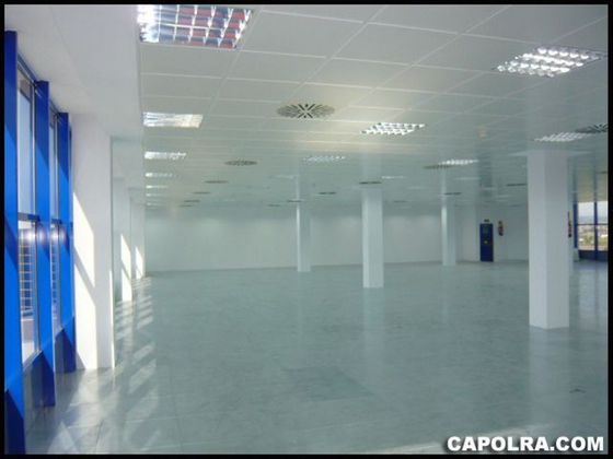 Foto 2 de Alquiler de oficina en Zona Industrial de 148 m²