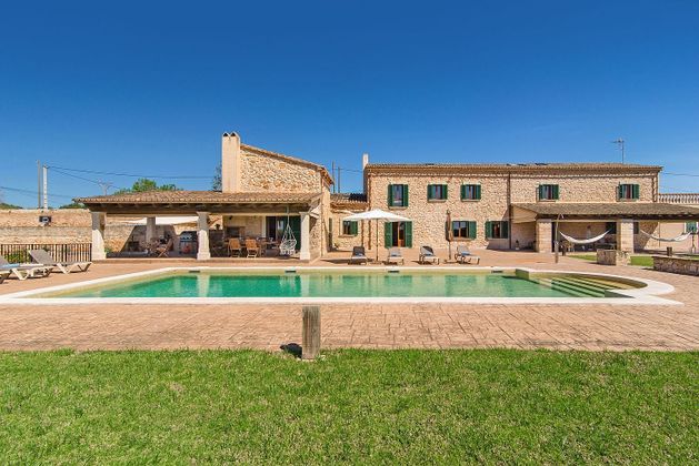 Foto 2 de Venta de casa rural en Santanyí de 4 habitaciones con terraza y piscina