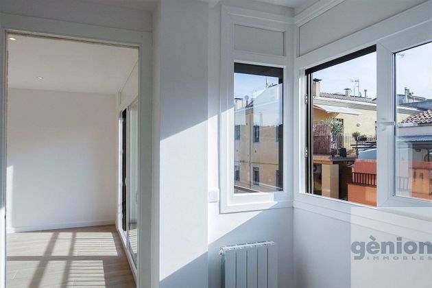 Foto 2 de Pis en venda a Centre - Girona de 3 habitacions amb terrassa i balcó