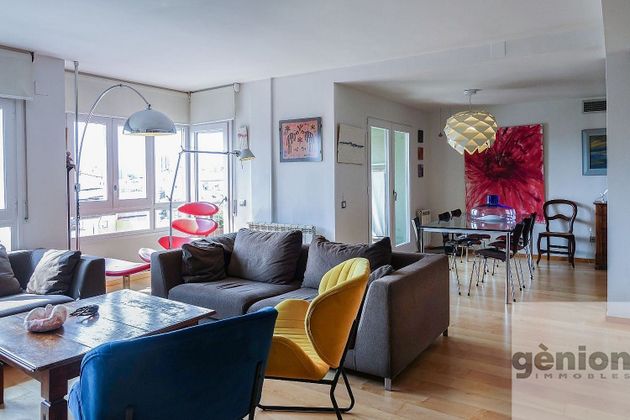 Foto 2 de Àtic en venda a Eixample Nord – La Devesa de 5 habitacions amb terrassa i aire acondicionat