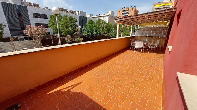 Foto 1 de Venta de piso en La Girada de 2 habitaciones con terraza y garaje