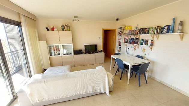 Foto 2 de Venta de piso en Barceloneta - Molí d'En Rovira de 3 habitaciones con garaje y balcón
