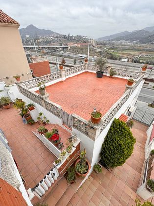Foto 1 de Casa en venta en calle Vallbona de 3 habitaciones con terraza y garaje