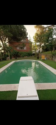 Foto 1 de Venta de chalet en Mediona de 5 habitaciones con terraza y piscina