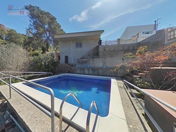 Foto 1 de Chalet en venta en Bisbal del Penedès, la de 4 habitaciones con terraza y piscina