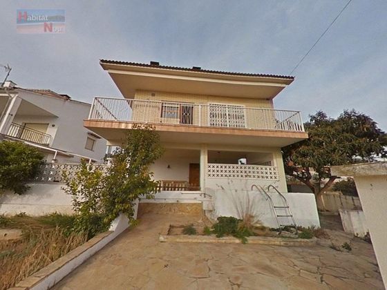 Foto 1 de Xalet en venda a calle Sevilla de 5 habitacions amb terrassa i piscina