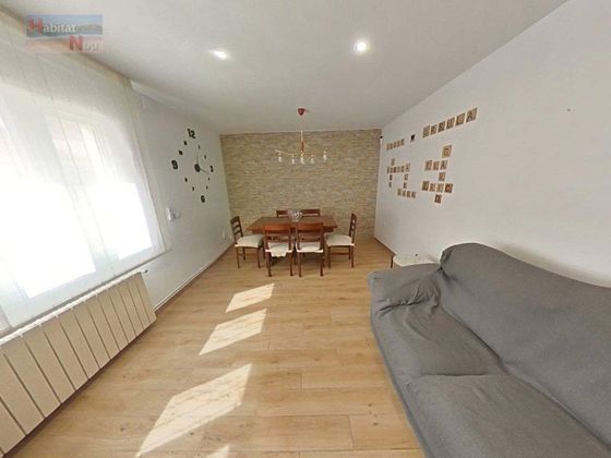 Foto 1 de Casa adossada en venda a calle Mossèn Ramon Aleu de 5 habitacions amb terrassa i aire acondicionat