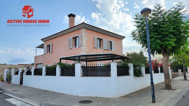 Foto 1 de Chalet en venta en calle L'alguer de 4 habitaciones con terraza y piscina