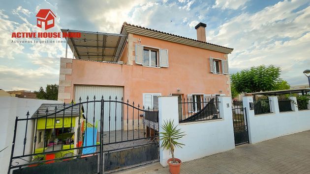 Foto 2 de Chalet en venta en calle L'alguer de 4 habitaciones con terraza y piscina