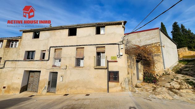 Foto 1 de Casa en venta en calle Sant Josep de 3 habitaciones con terraza y jardín
