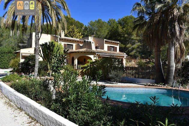 Foto 1 de Casa adossada en venda a Altea la Vella de 6 habitacions amb terrassa i piscina