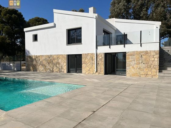 Foto 1 de Casa rural en venta en Altea Pueblo de 4 habitaciones con terraza y piscina
