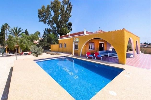 Foto 1 de Casa rural en venda a Villajoyosa ciudad de 4 habitacions amb terrassa i piscina