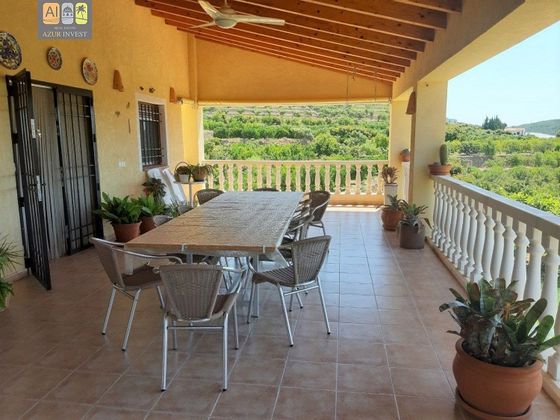 Foto 1 de Venta de casa rural en Callosa d´En Sarrià de 3 habitaciones con terraza y jardín