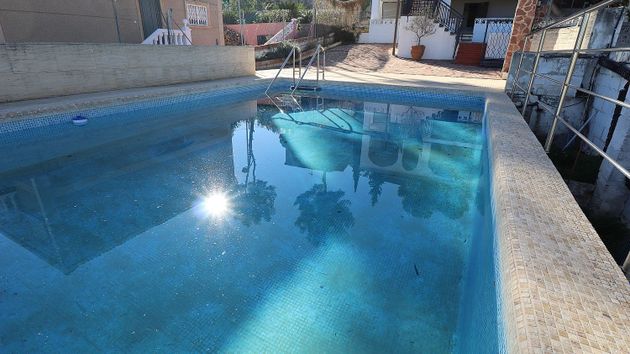 Foto 1 de Venta de chalet en Catadau de 4 habitaciones con terraza y piscina