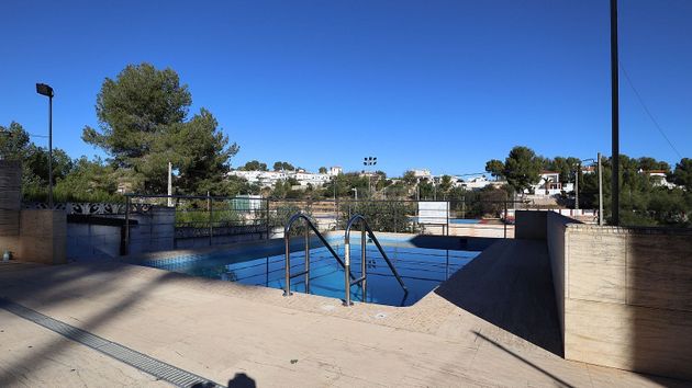 Foto 2 de Xalet en venda a Catadau de 4 habitacions amb terrassa i piscina