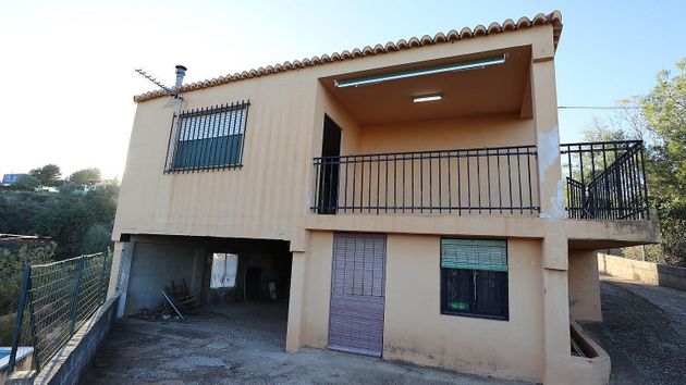Foto 2 de Chalet en venta en Llombai de 3 habitaciones con terraza y piscina