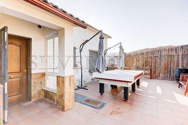 Foto 1 de Venta de chalet en Sant Fost de Campsentelles de 3 habitaciones con terraza y jardín
