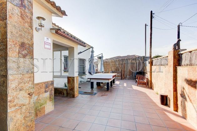 Foto 2 de Venta de chalet en Sant Fost de Campsentelles de 3 habitaciones con terraza y jardín