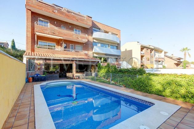 Foto 1 de Xalet en venda a La Sentiu - Can Tries de 7 habitacions amb terrassa i piscina