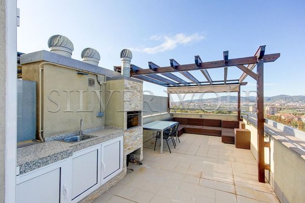 Foto 1 de Venta de ático en Fontsanta - Fatjó de 3 habitaciones con terraza y piscina