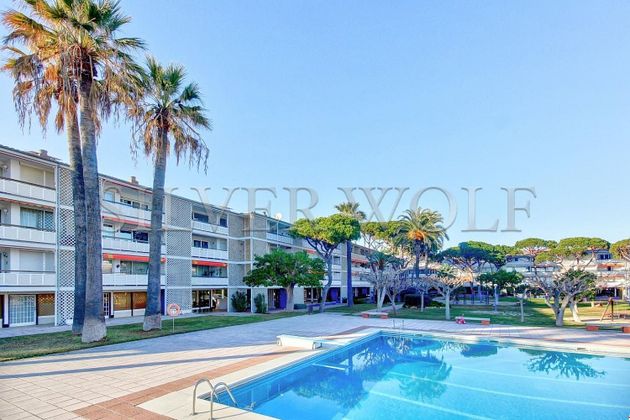 Foto 1 de Ático en venta en Gavà Mar de 4 habitaciones con terraza y piscina