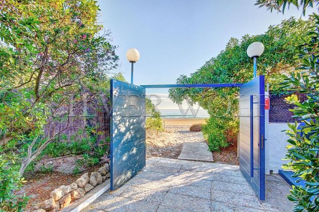 Foto 2 de Ático en venta en Gavà Mar de 4 habitaciones con terraza y piscina