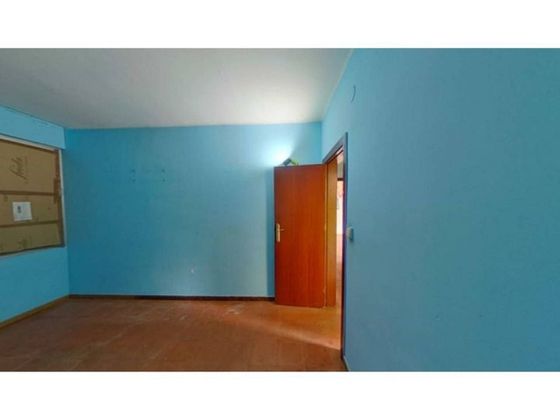 Foto 2 de Pis en venda a Ciutat Meridiana de 3 habitacions i 56 m²