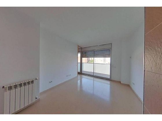 Foto 2 de Pis en venda a Baró de Viver de 3 habitacions amb terrassa i ascensor