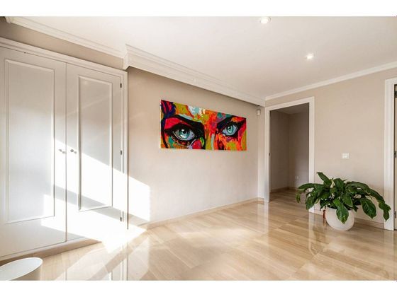 Foto 1 de Dúplex en venda a Sant Adrià de Besos de 5 habitacions amb terrassa i balcó