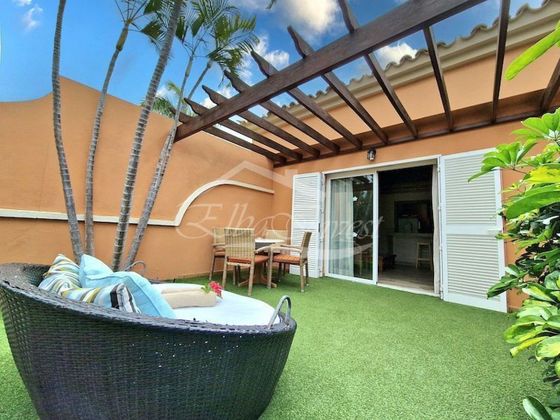 Foto 2 de Venta de piso en Los Cristianos - Playa de las Américas de 1 habitación con terraza y piscina