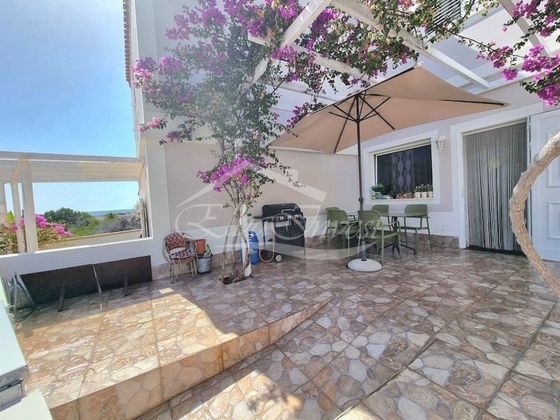 Foto 1 de Casa en venda a Los Abrigos de 3 habitacions amb terrassa i piscina