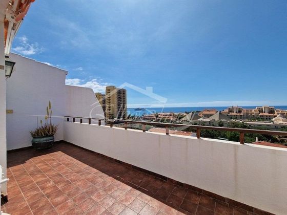 Foto 1 de Dúplex en venda a Los Cristianos - Playa de las Américas de 4 habitacions amb terrassa i piscina