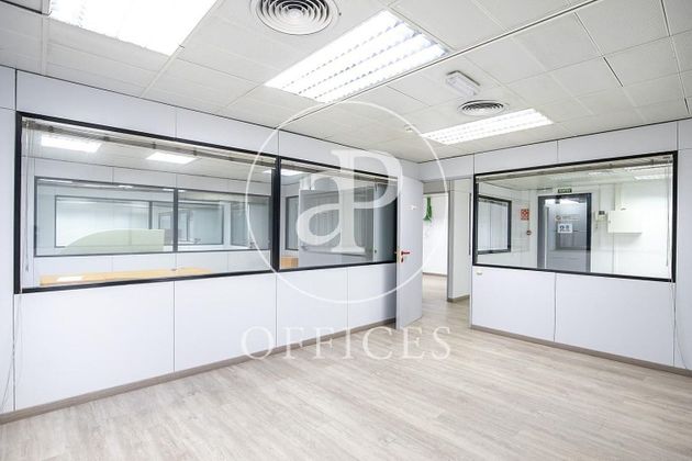 Foto 1 de Alquiler de oficina en Les Tres Torres de 225 m²